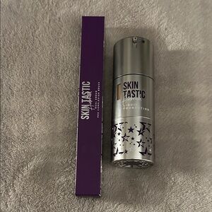 Skintastic Liquid Foundation in Silver and Purple New